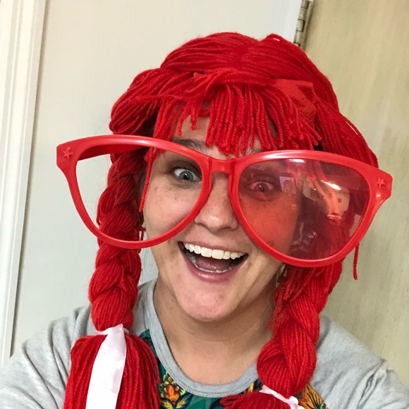 Meet your Posher, Emily - Picture 1 of 2